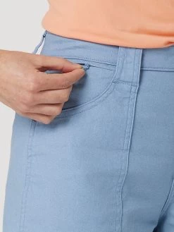 Wrangler Womens Olive ATG Hiker Short -Comprehensive Shop P2519860 4 26481.1650396083