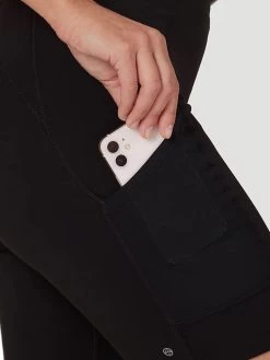 Wrangler Womens Black ATG Compression Shorts -Comprehensive Shop P2520020 4 16338.1650396208