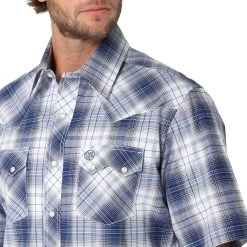 Wrangler Retro Mens Blue & White Plaid Modern Fit Short Sleeve Shirt -Comprehensive Shop P2616345 3 24317.1673896731