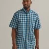 Wrangler Men's Rugged Wear Short Sleeve Wrinkle Resist Plaid Button-Down Shirt In Hazy Blue