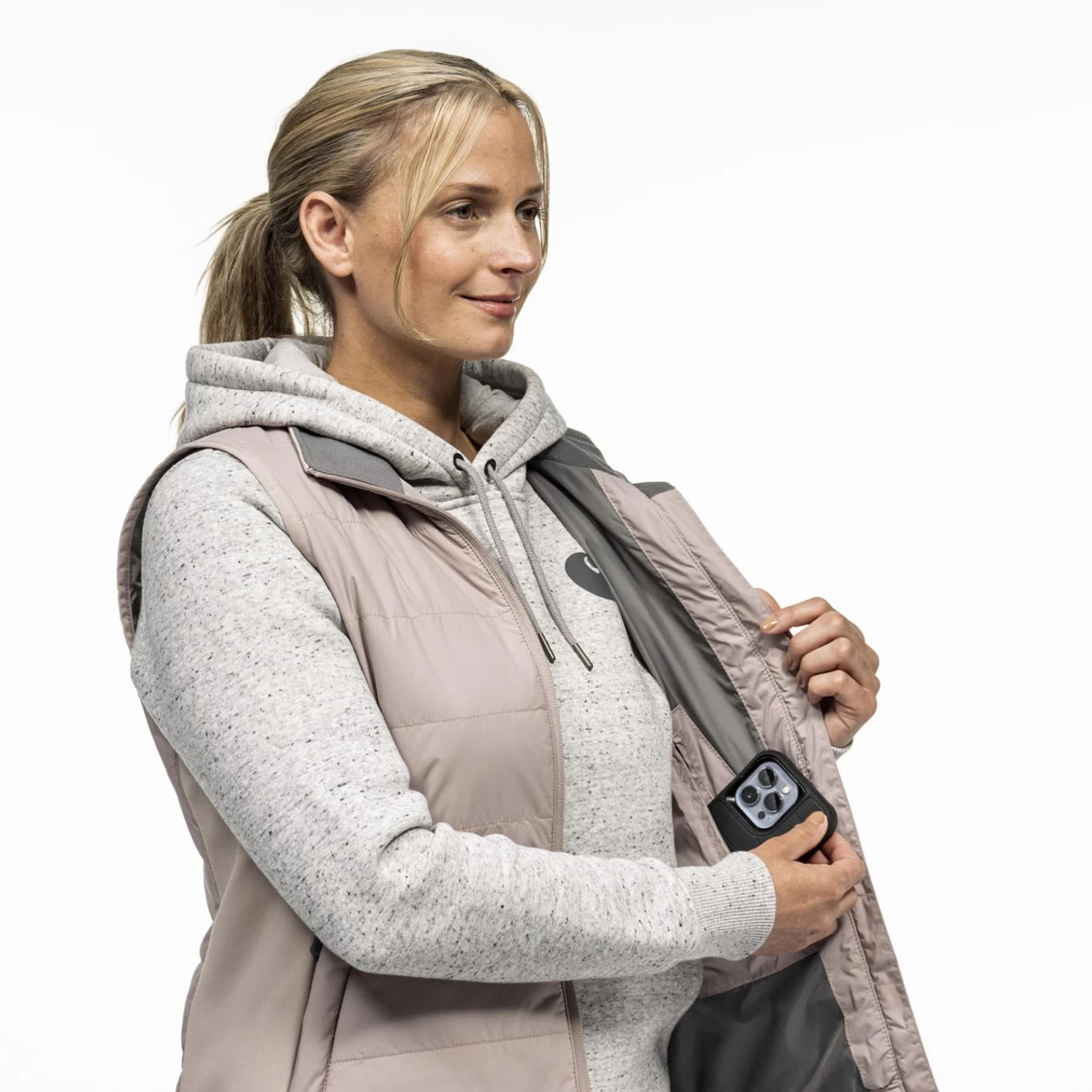 Carhartt Womens Rain Defender Relaxed Fit Lightweight Insulated Vest 4 Carhartt Womens Rain Defender Relaxed Fit Lightweight Insulated Vest - Image 4