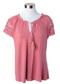 Keren Hart Women's Tie Front Crochet Salmon Short Sleeve Tee