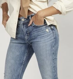 Silver Jeans Co Women's Elyse Mid Rise Capri Indigo Jeans -Comprehensive Shop P2802340 3 00657.1678913372