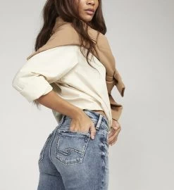 Silver Jeans Co Women's Elyse Mid Rise Capri Indigo Jeans -Comprehensive Shop P2802340 4 09089.1678913373